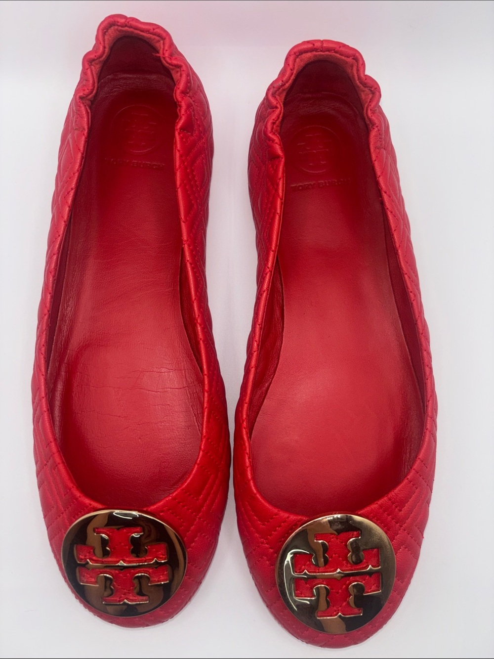 Tory Burch Red Quilted Logo Ballet Flats with Gold Emblem - Picture 2 of 10
